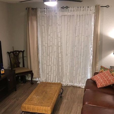 Lovely 1-Bedroom Rental Space With Free Parking Шарлотт Экстерьер фото