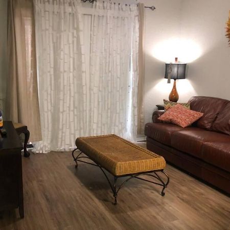 Lovely 1-Bedroom Rental Space With Free Parking Шарлотт Экстерьер фото